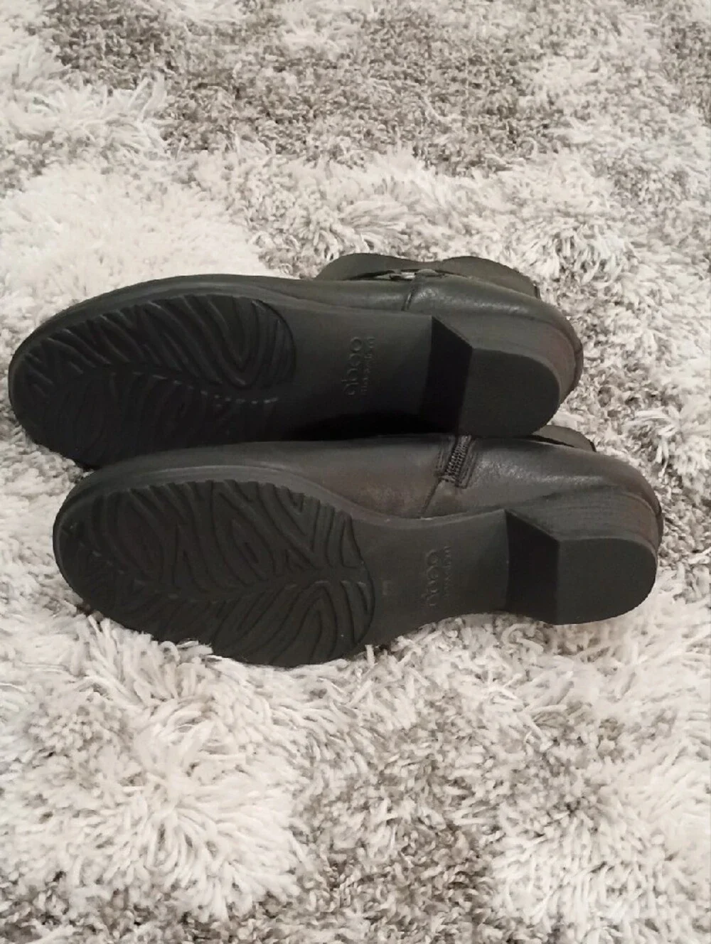 Abeo Black Chelsea-Style Ankle Booties